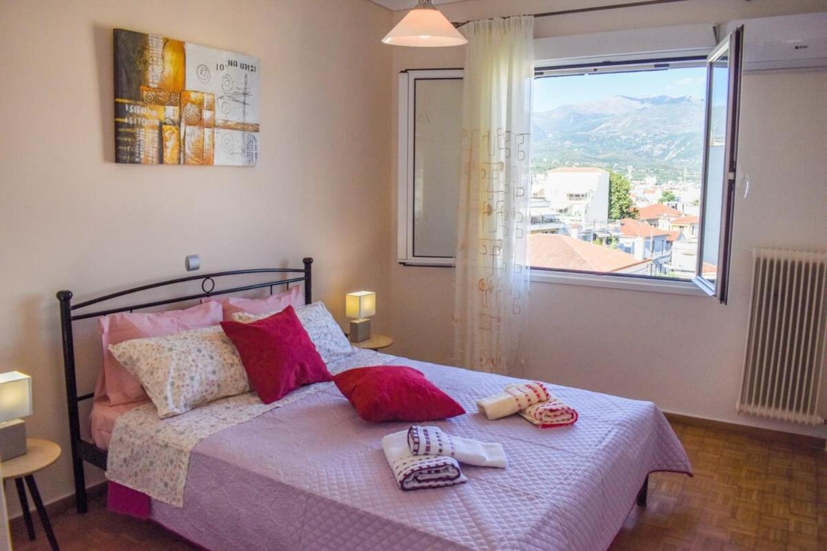 Villa Cozy Flat On The Main Square, 10Min To The Sea à Kalamata Extérieur photo